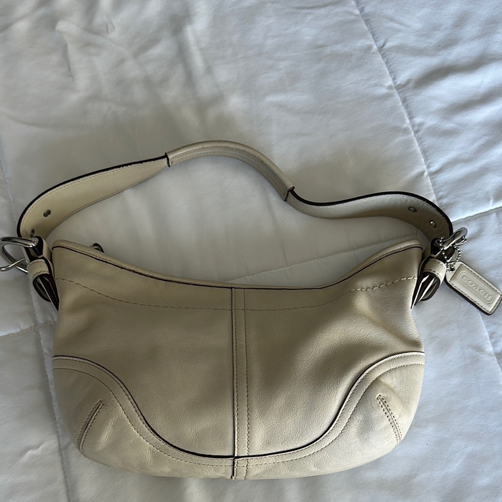 Coach Cream Leather Shoulder Bag